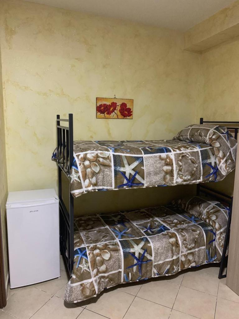 كاتانيا Airport Bedroom House المظهر الخارجي الصورة